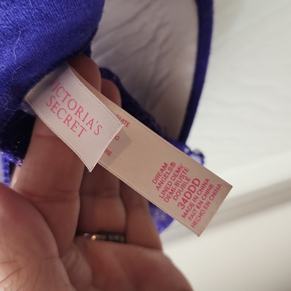 Victoria's Secret bra - Picture 4 of 4